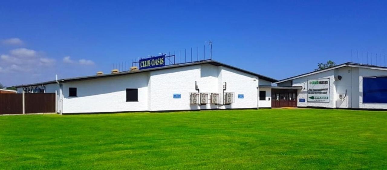 Relaxing Chalet On Popular California Sands Short Stroll To Beach, Nr Norfolk Broads & Great Yarmouth Scratby Exterior photo